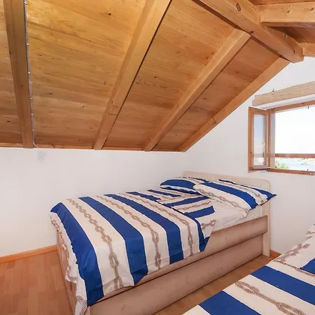 Дом отдыха Holiday Queen Of Kornati