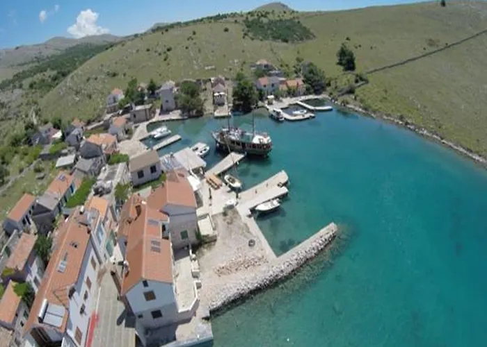 בית נופש Queen Of Kornati *